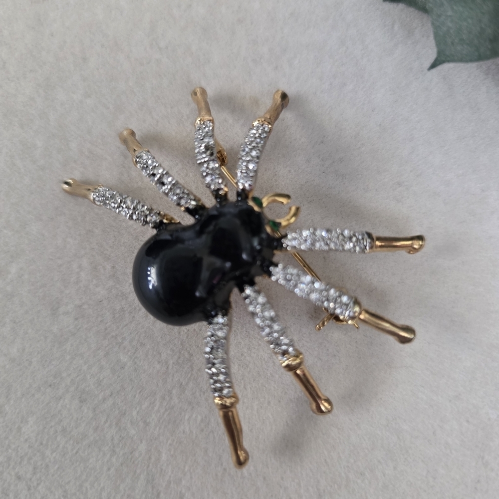 Vintage Brooch Pin Gold Pave Spider with Black Enamel - Picture 3 of 8
